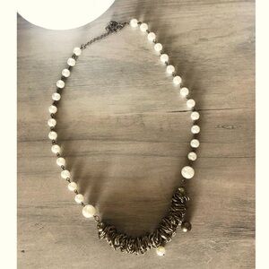 🔥SALE- any 4/$20   Metal/ Faux Pearl Necklace​